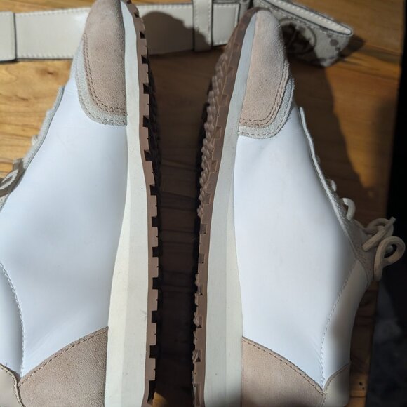 ***Rare Full Set: Authentic Tory Burch Bag, Wallet, & Shoes size 8*** - Picture 2 of 12